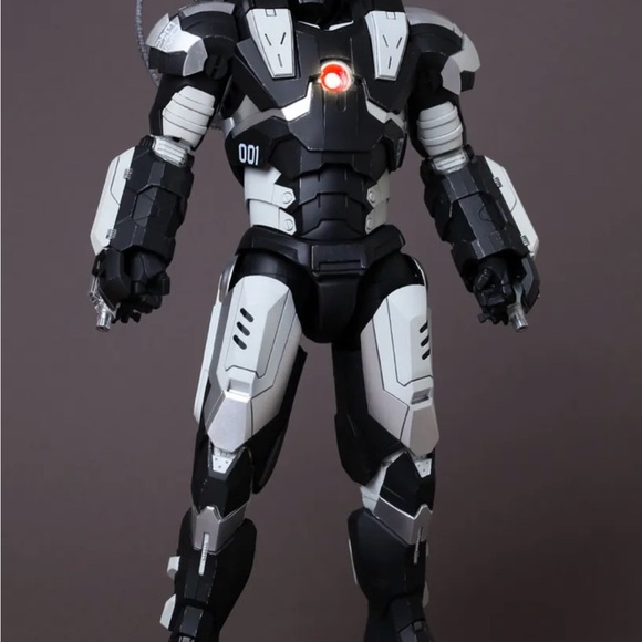 Hot Toys Iron Man 2 War Machine Special Edition - Picture 10 of 12